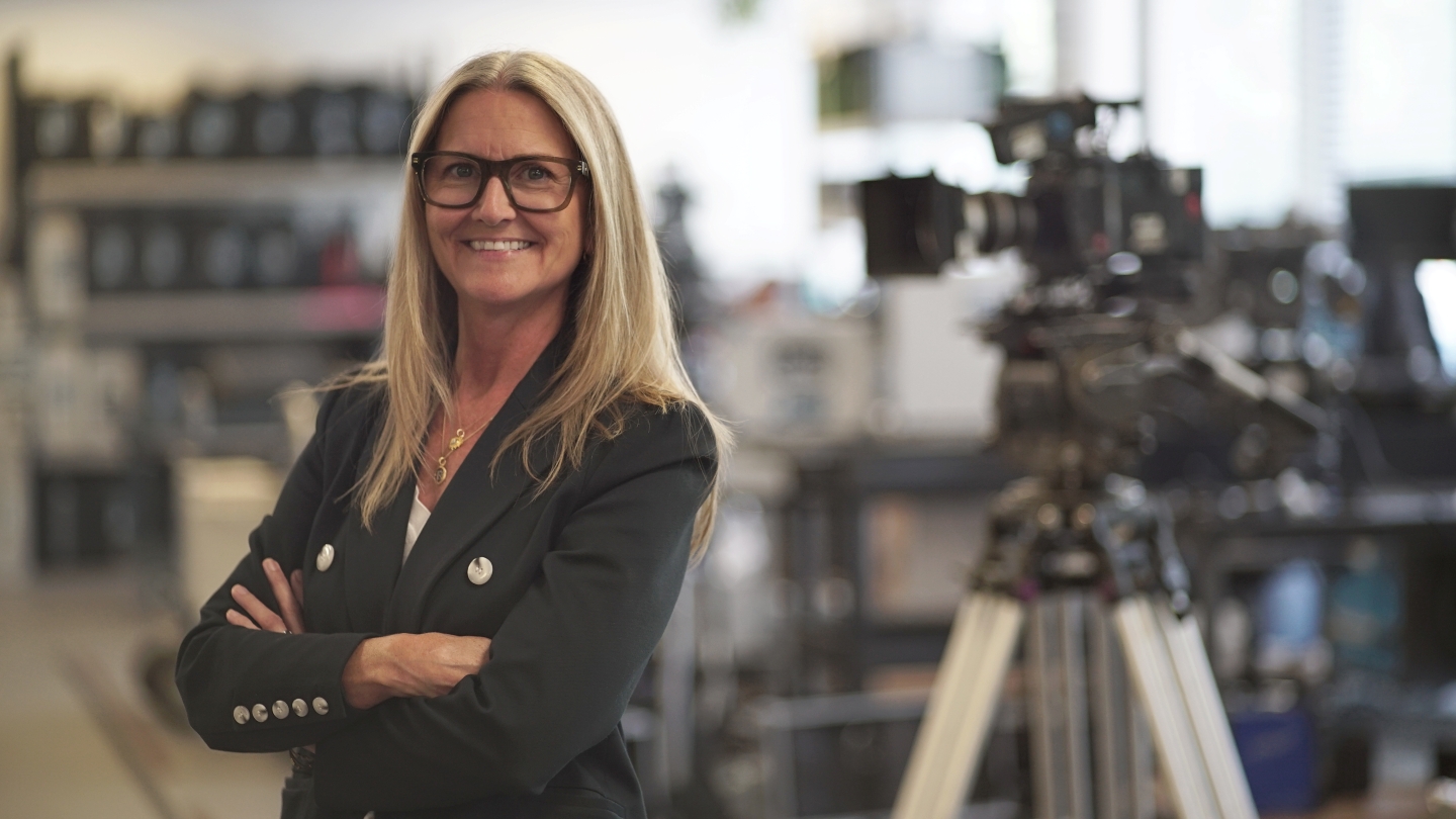 Dana Harrison, Arri
